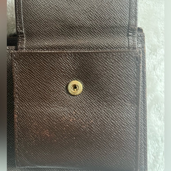 Sold Louis Vuitton men wallet - Picture 10 of 14